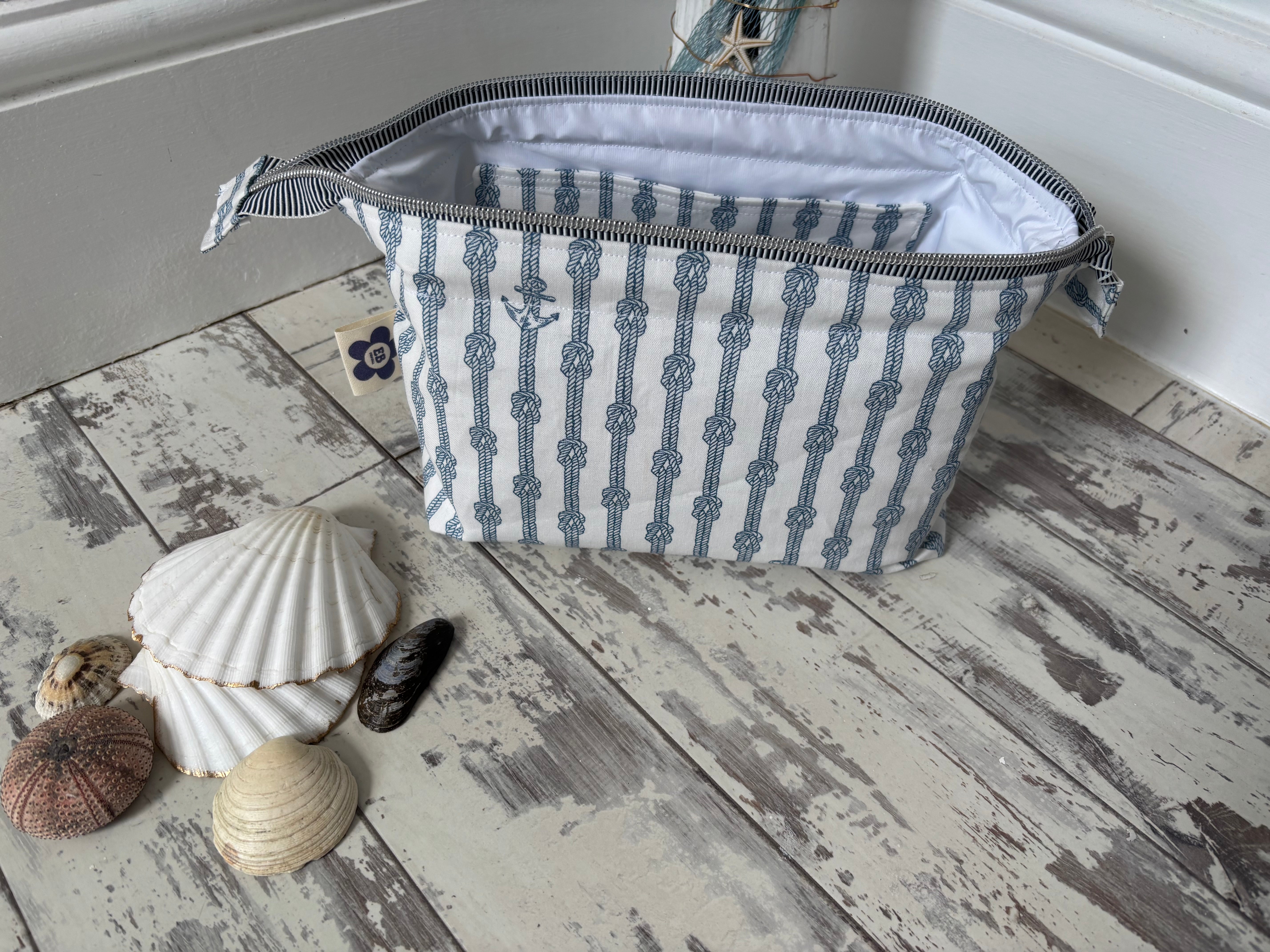 Nautical Knot Anchor Wash Bag