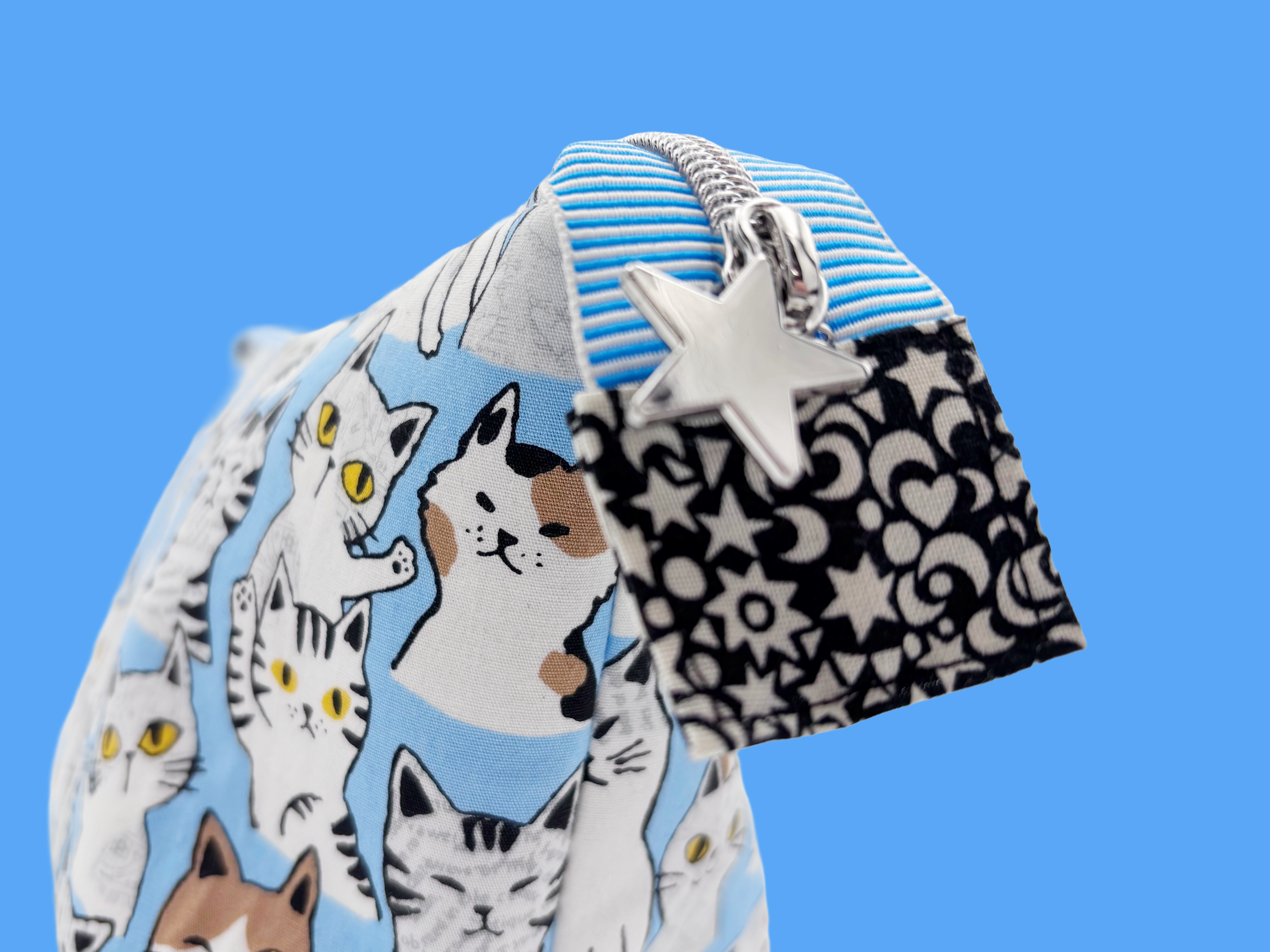Japanese Cat Cosmetics Bag – Handmade Quirky Makeup Pouch with Star Zip Blue
