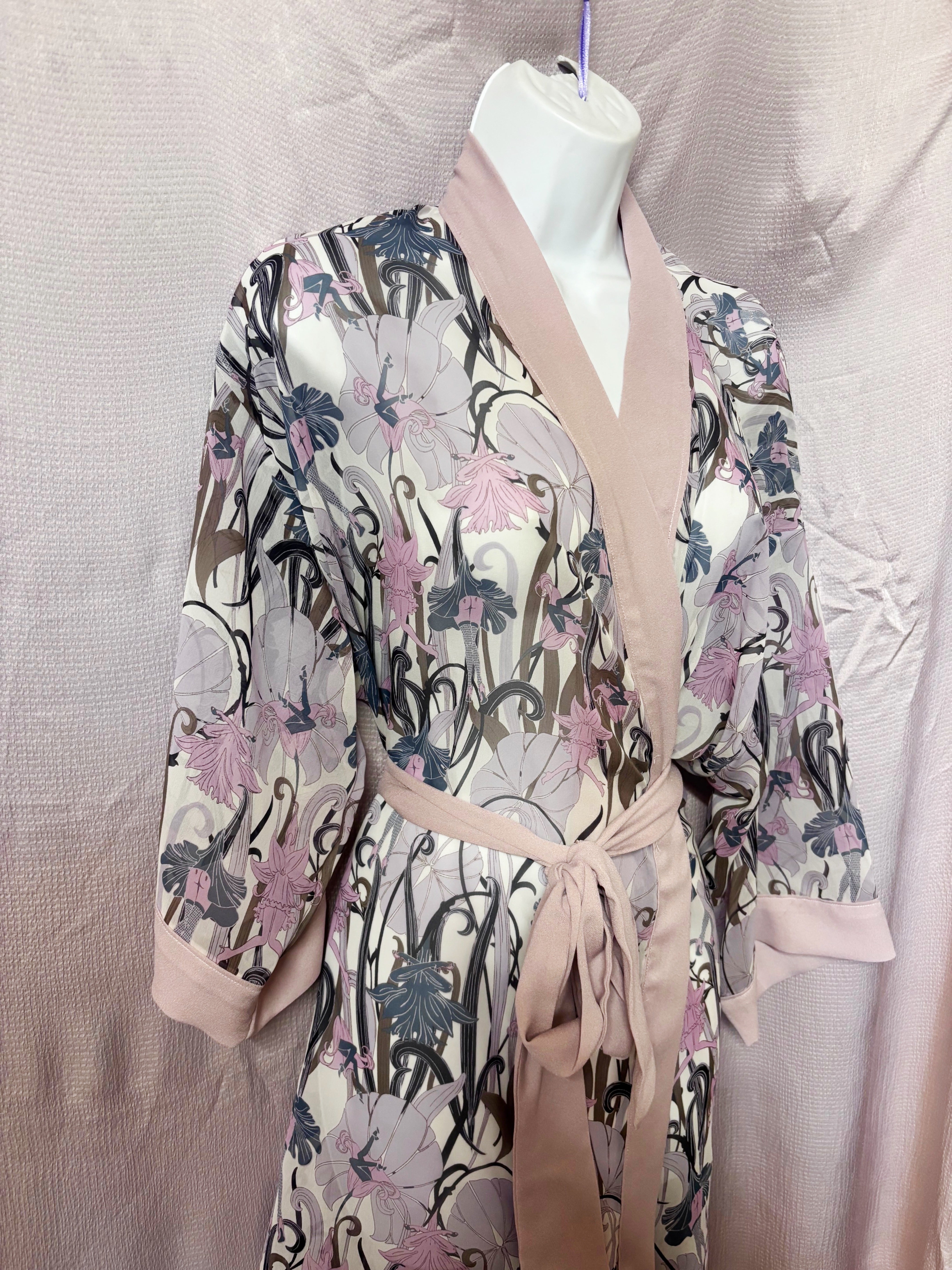 Luxury 100% Silk Floral Kimono Robe – Romantic Bedroom Dressing Gown