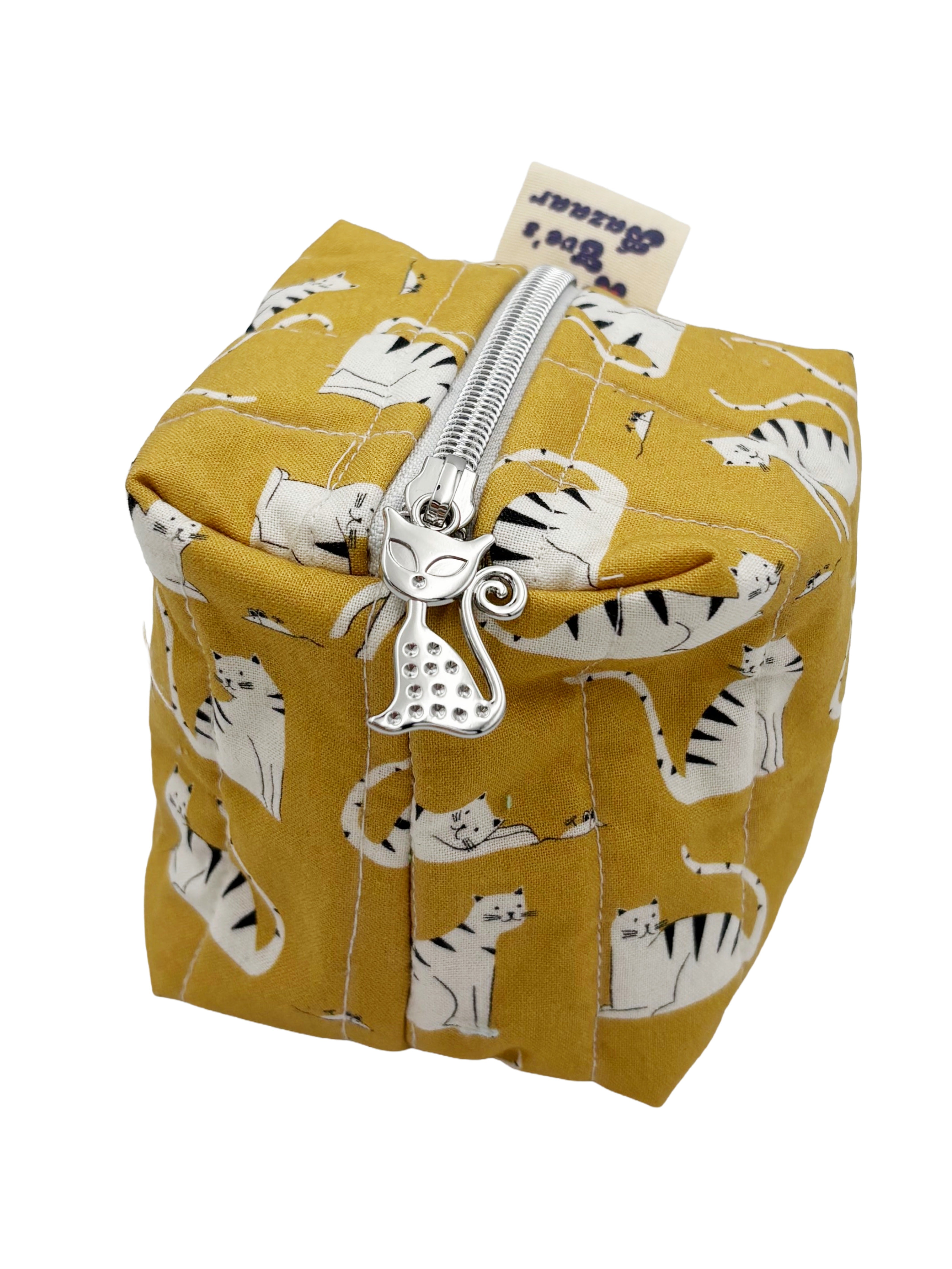Quilted box pouch mustard tabby cat