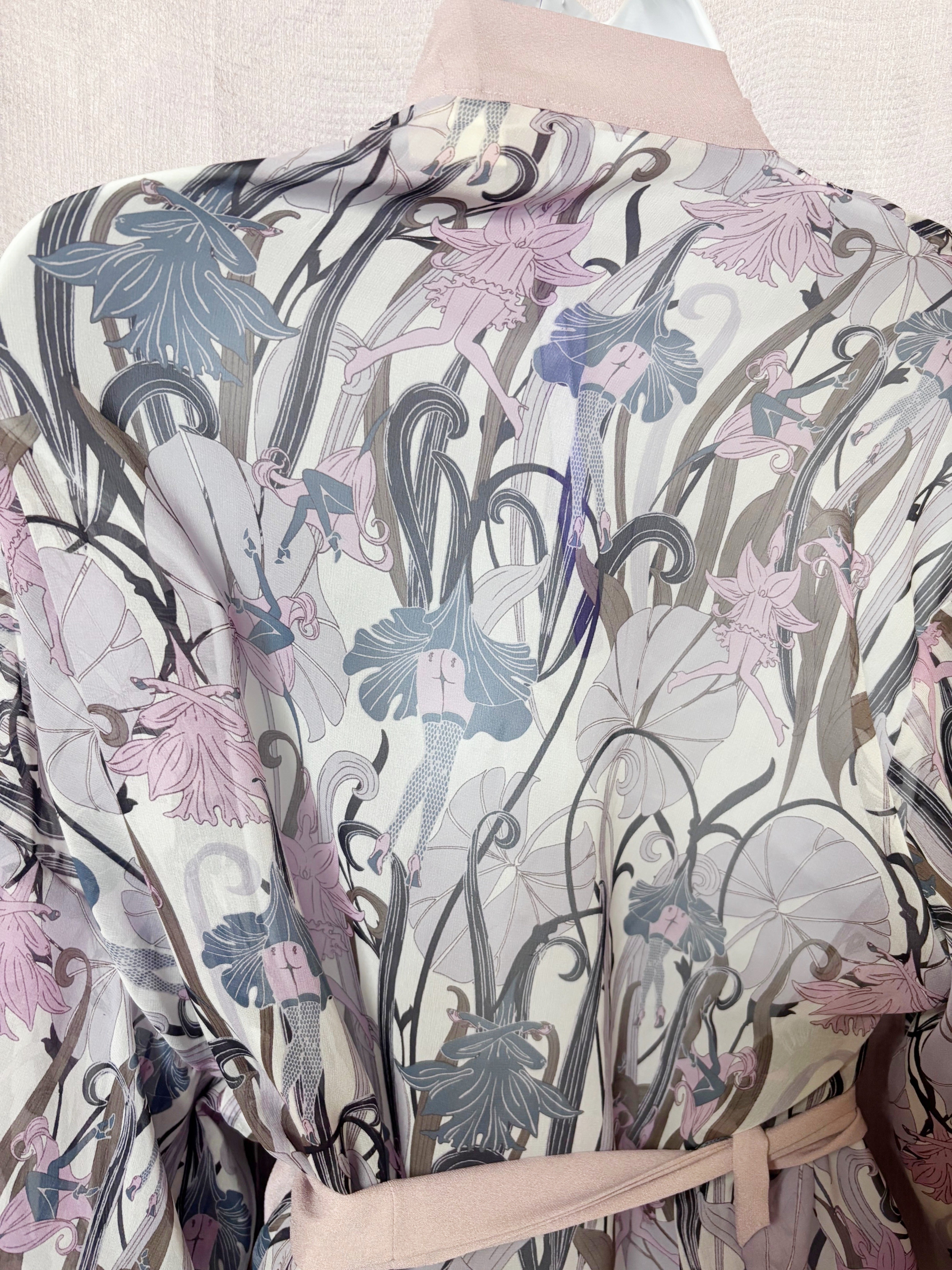 Luxury 100% Silk Floral Kimono Robe – Romantic Bedroom Dressing Gown