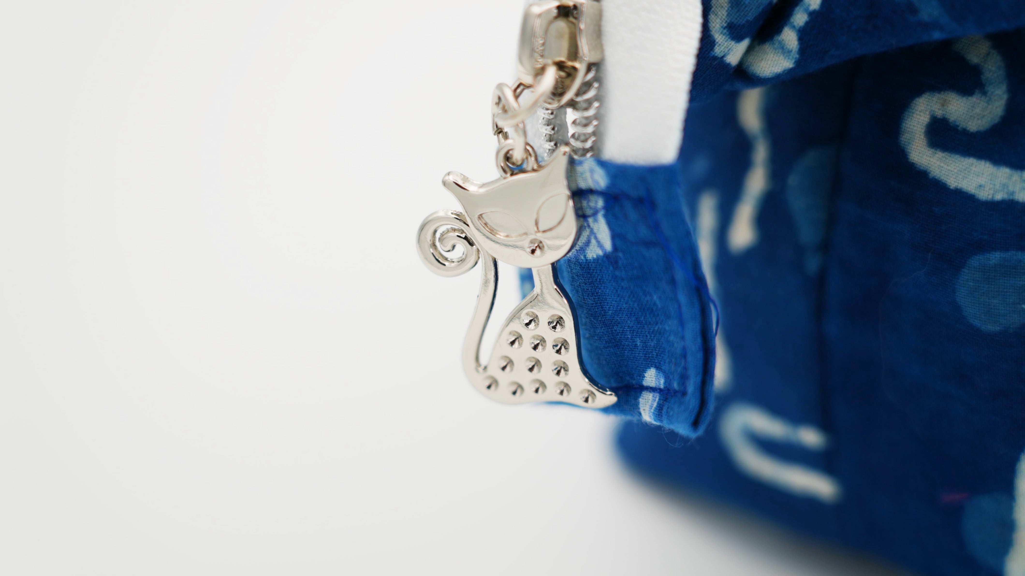 Indigo Cat Print Wash toiletries Bag