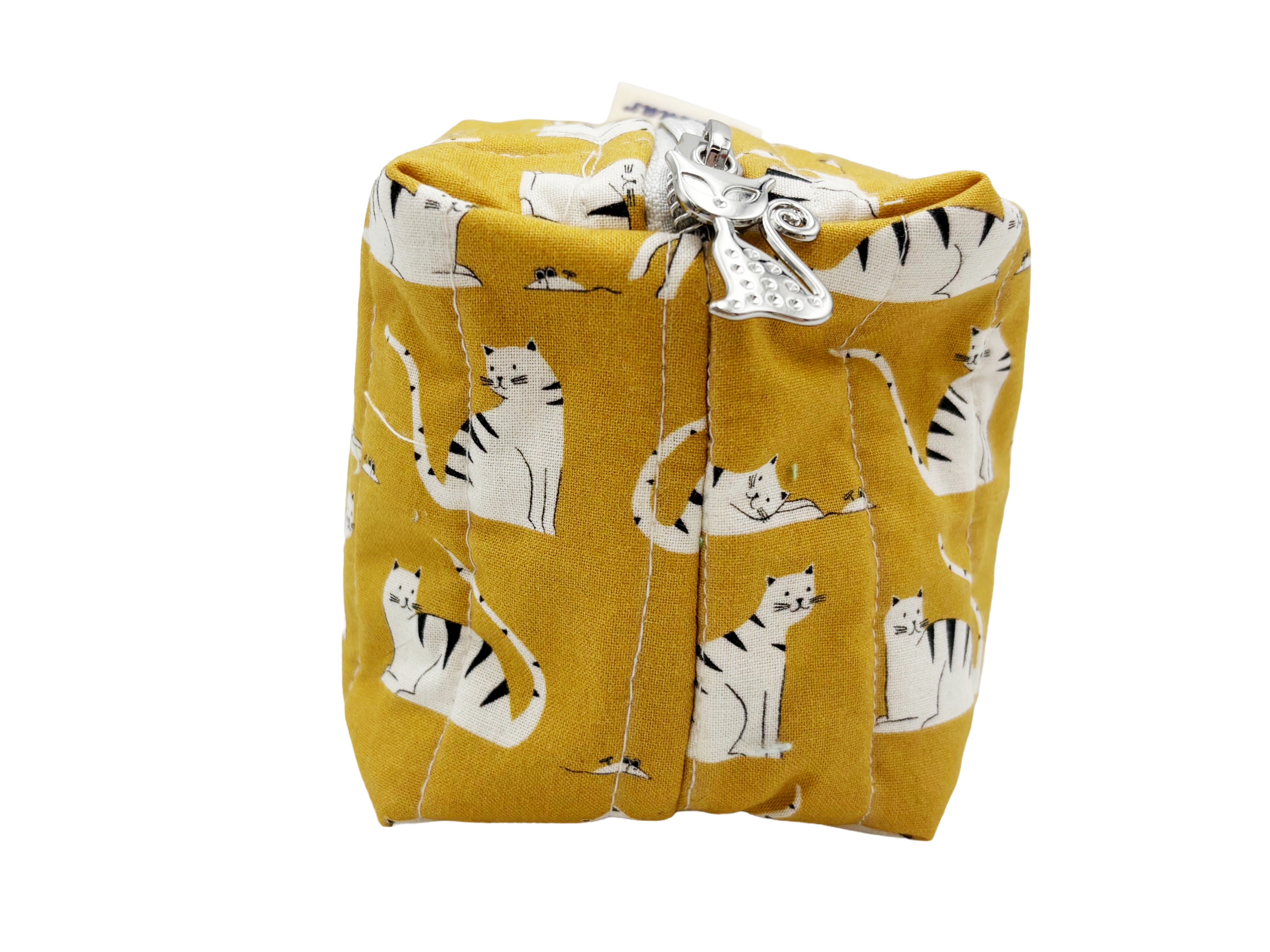 Quilted box pouch mustard tabby cat