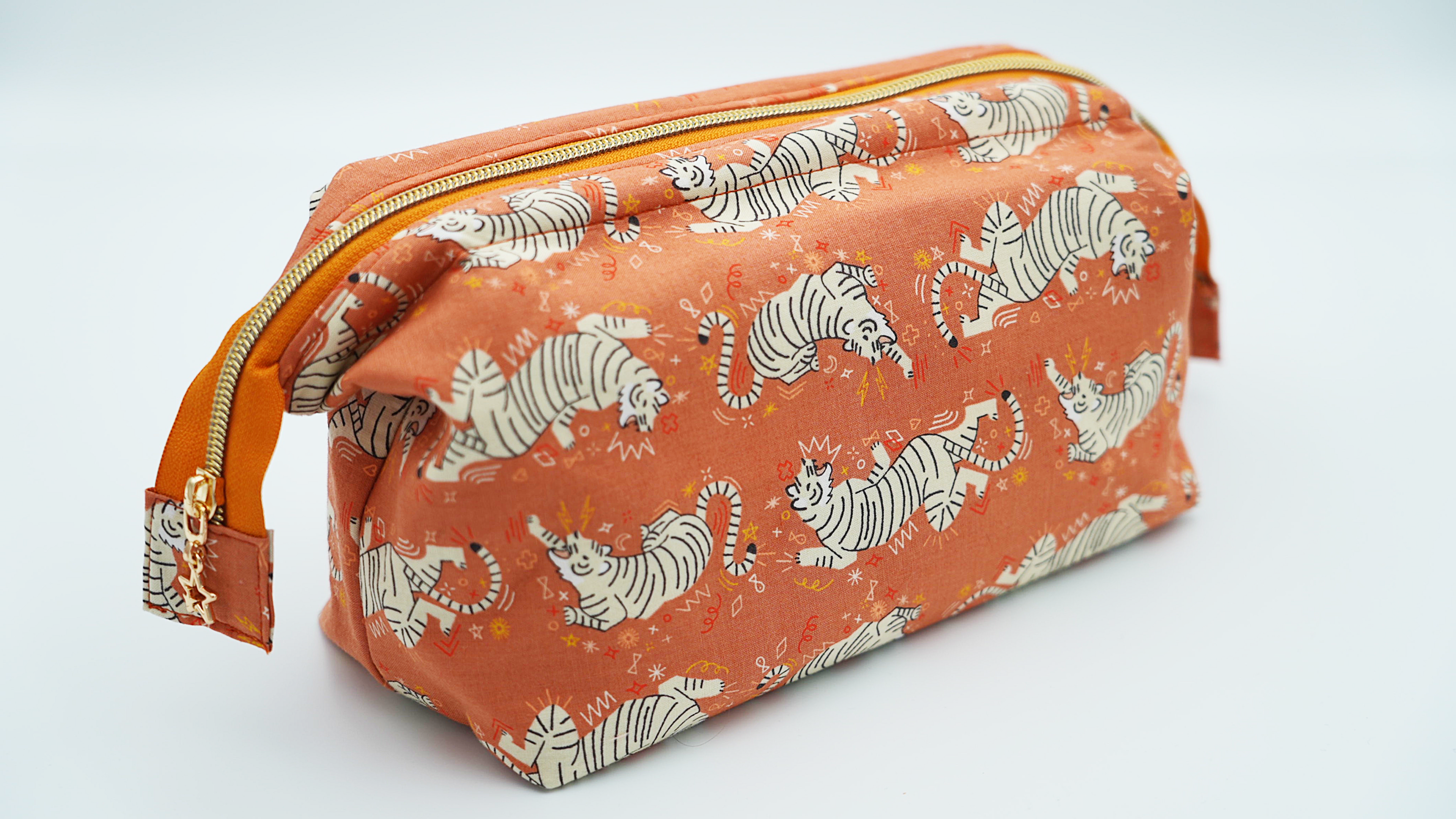 Small Tiger Print Wash Toiletry Bag